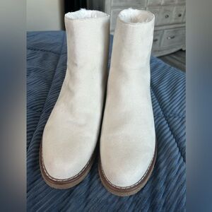 LOFT Booties - Fur, color: off white, size 8 womens. NEW without tags!